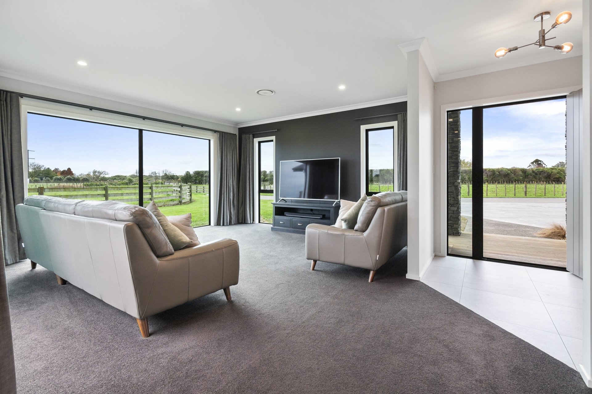 170 Shirriffs Road, AWAPUNI