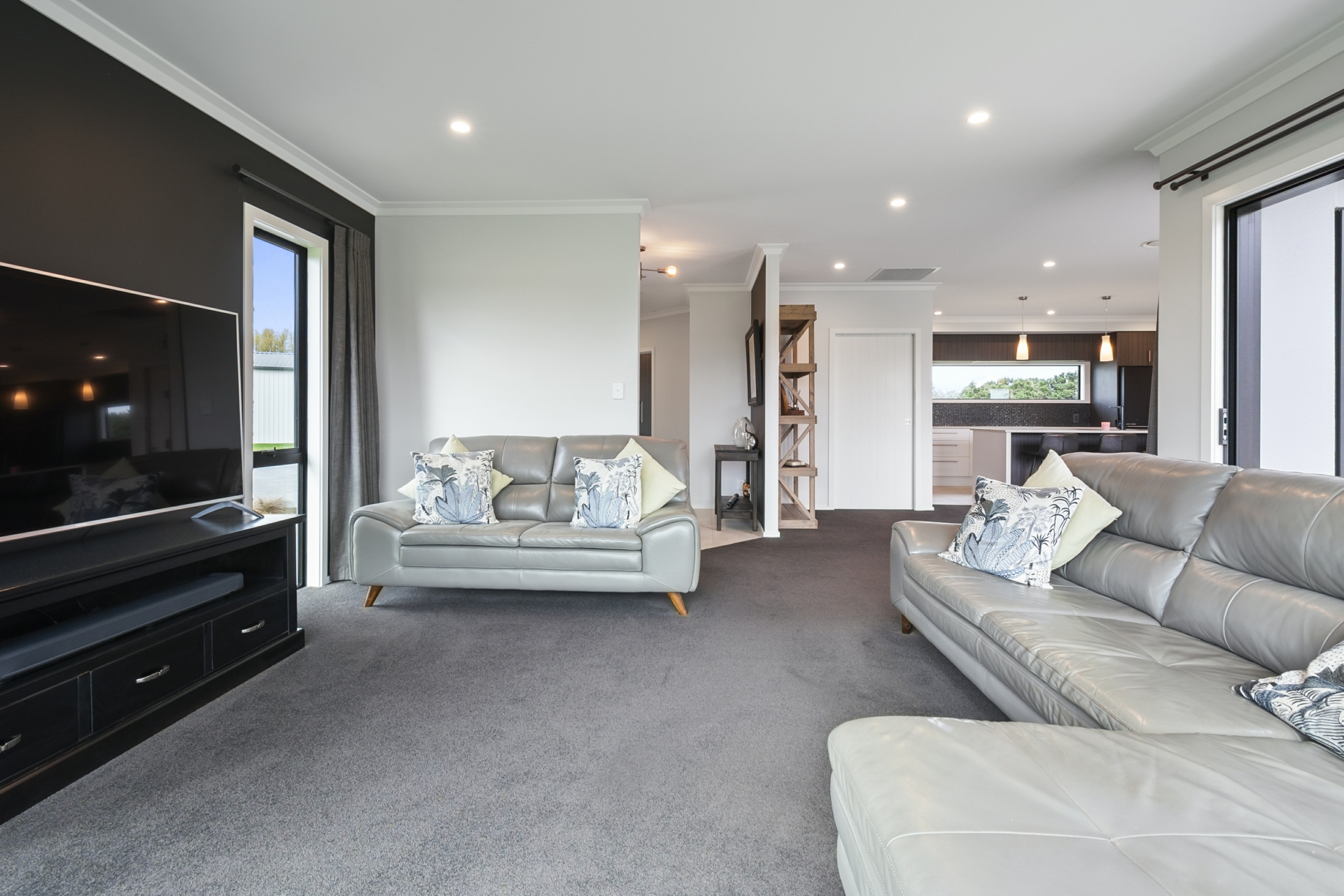 170 Shirriffs Road, AWAPUNI