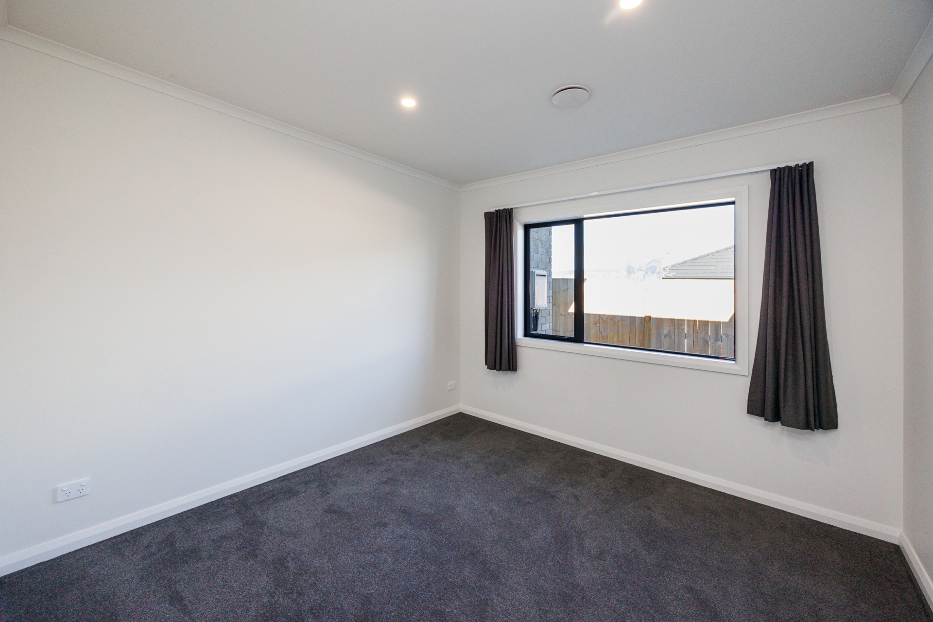 48 Sardinia Grove, FITZHERBERT