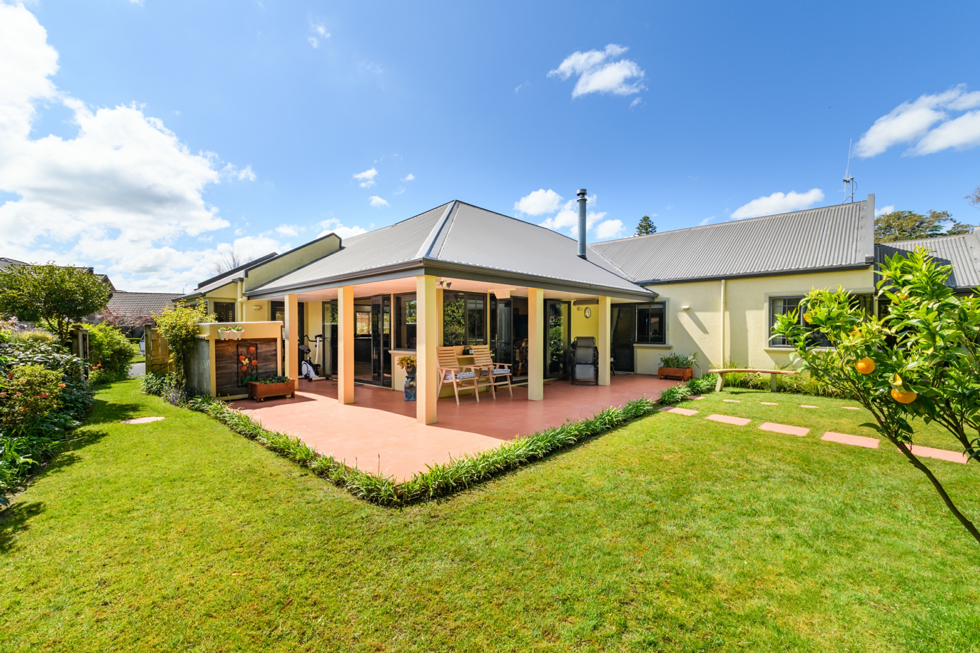 11 La Lena Grove, FITZHERBERT