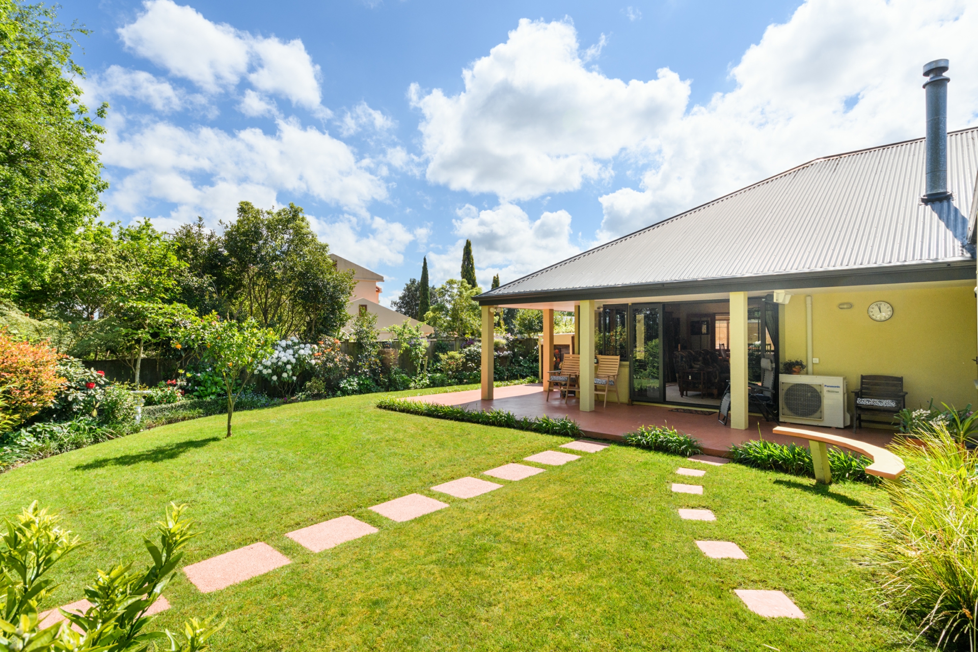 11 La Lena Grove, FITZHERBERT