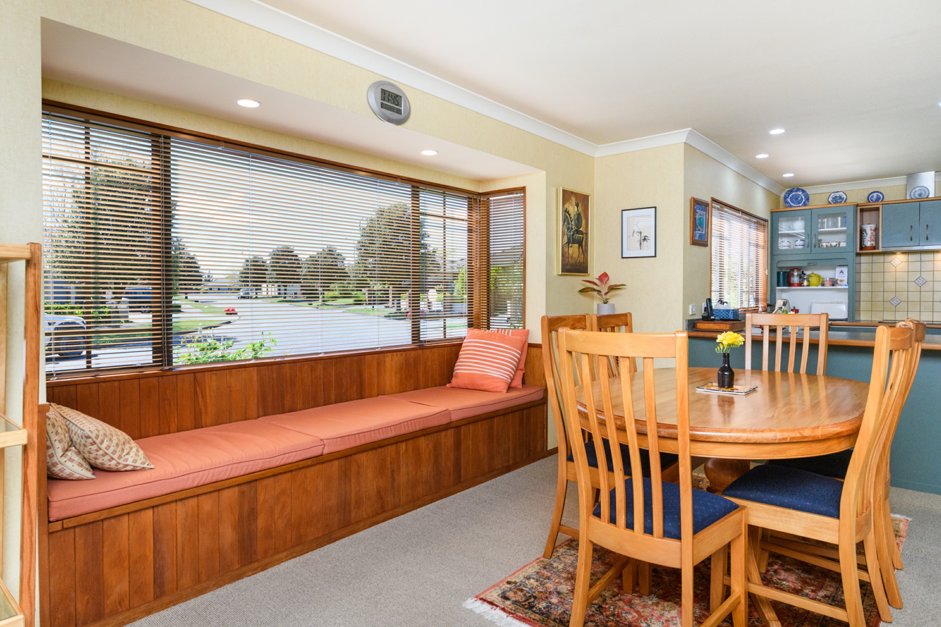 11 La Lena Grove, FITZHERBERT