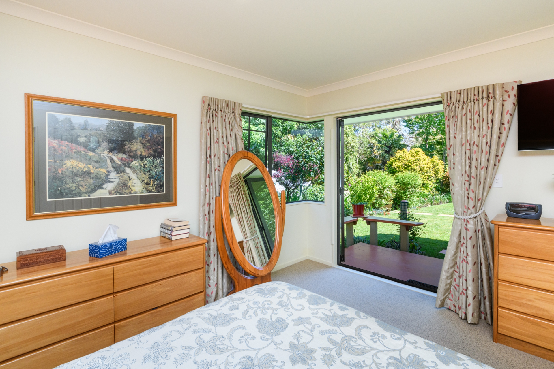 11 La Lena Grove, FITZHERBERT