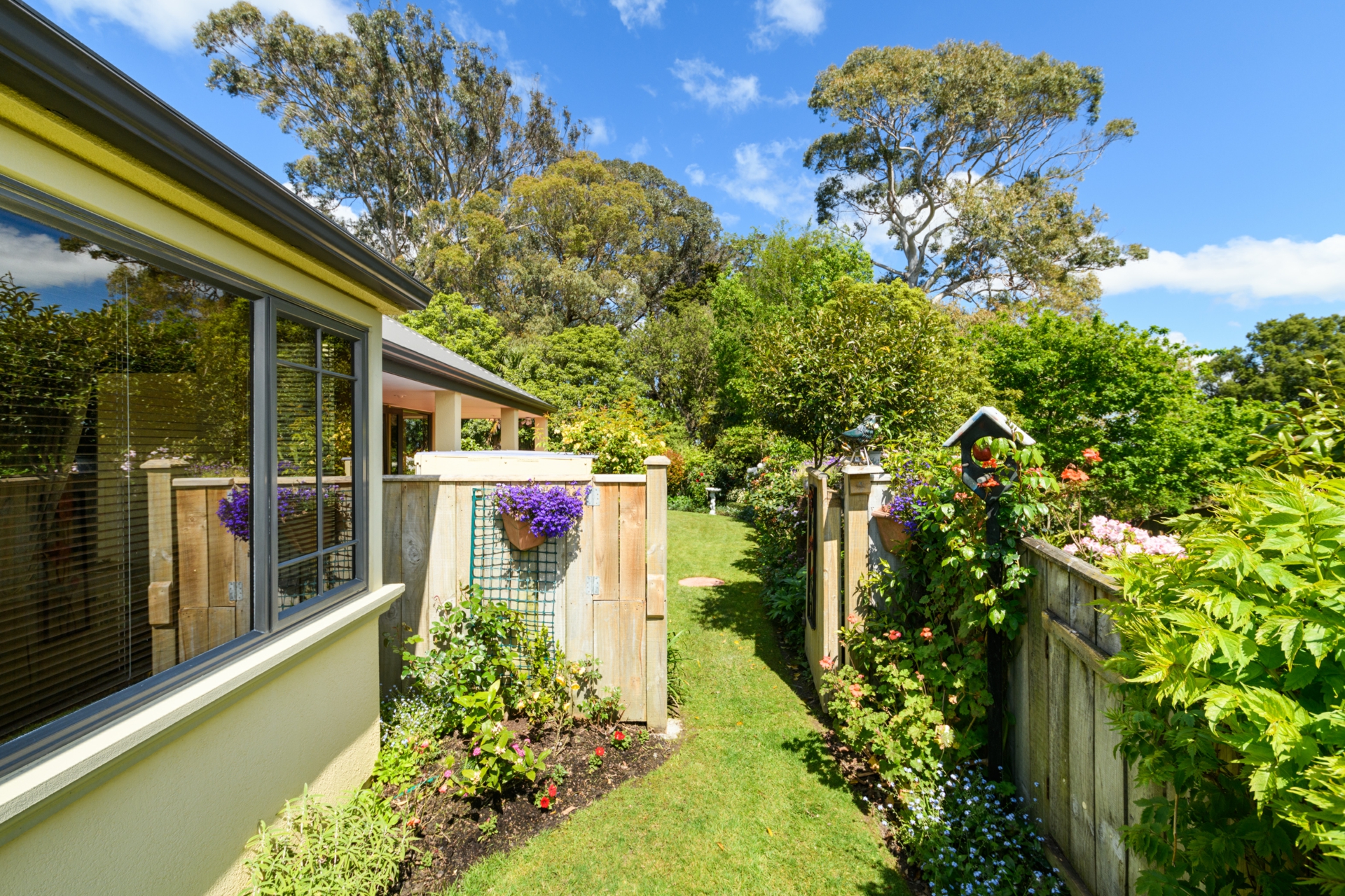 11 La Lena Grove, FITZHERBERT