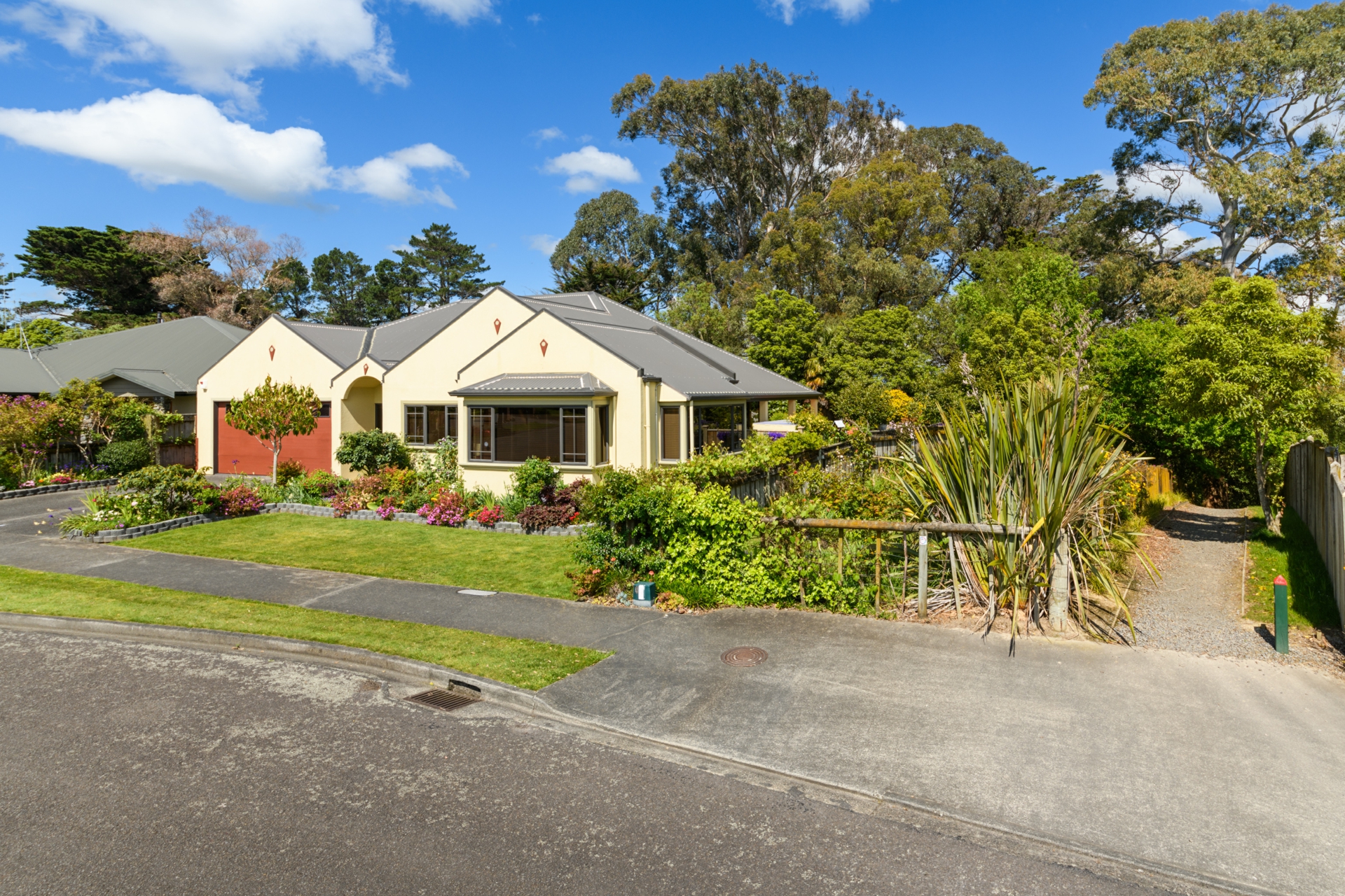 11 La Lena Grove Fitzherbert House for Sale LJ Hooker