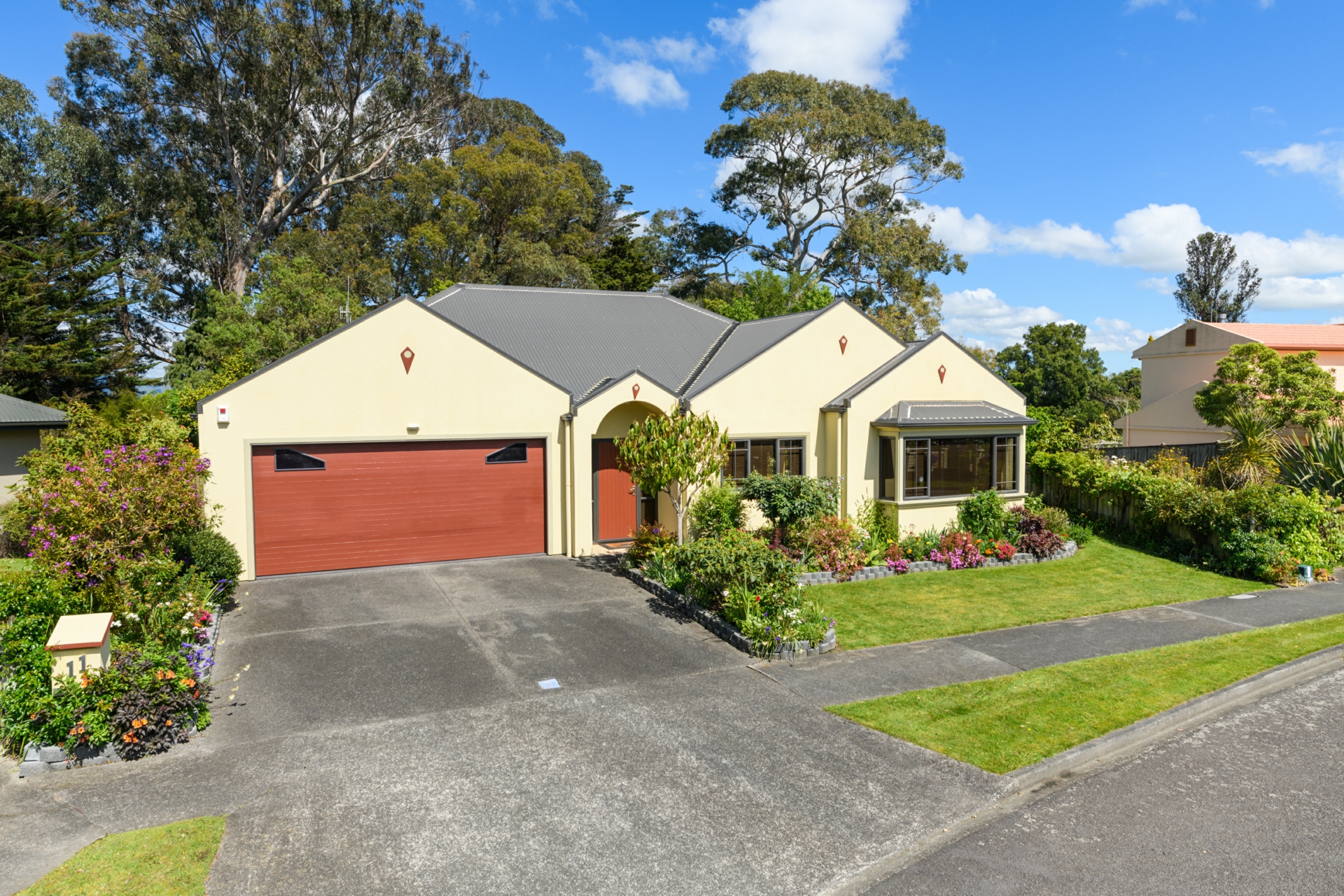 11 La Lena Grove, FITZHERBERT