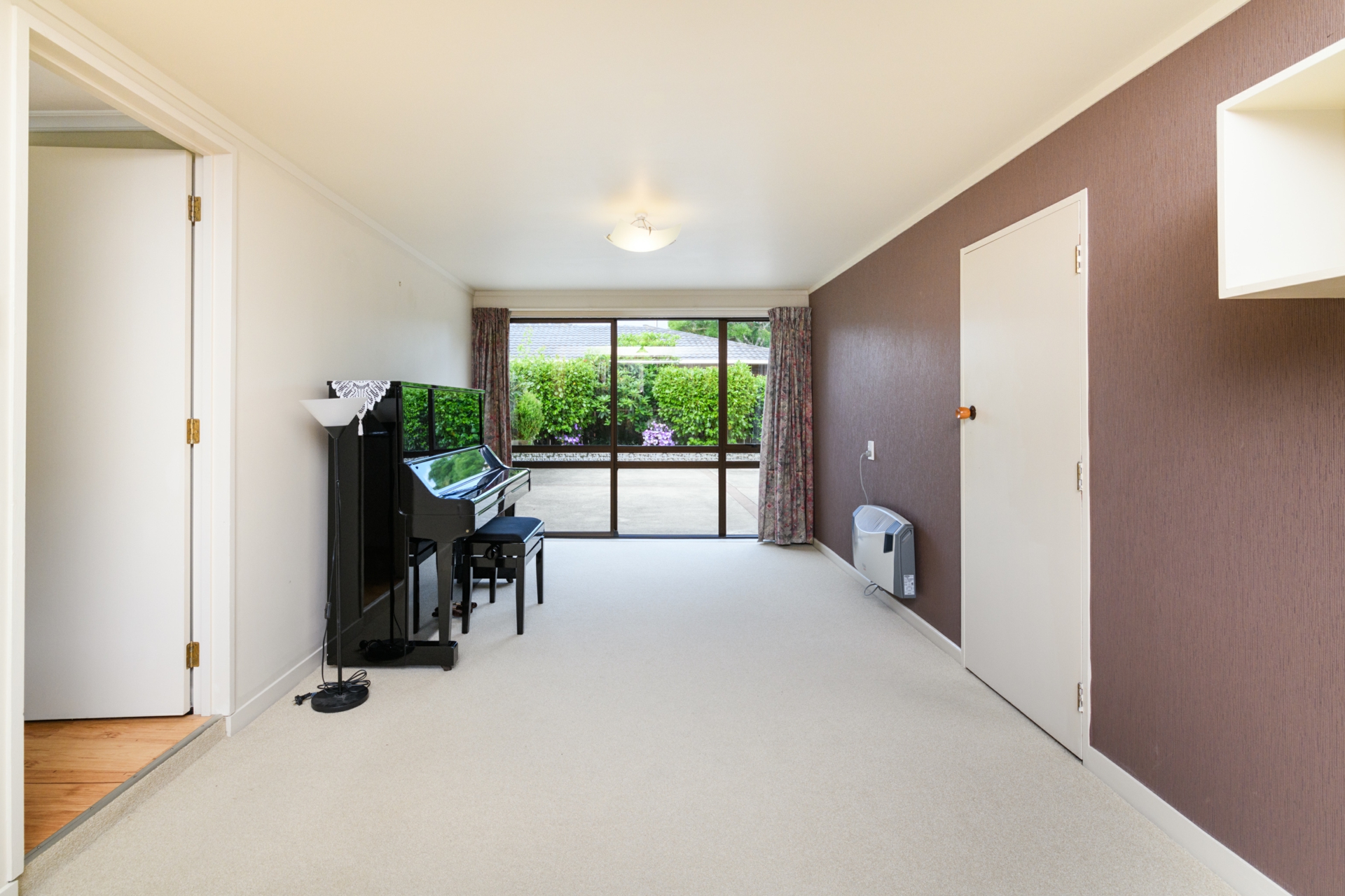 45 Buick Crescent, AWAPUNI