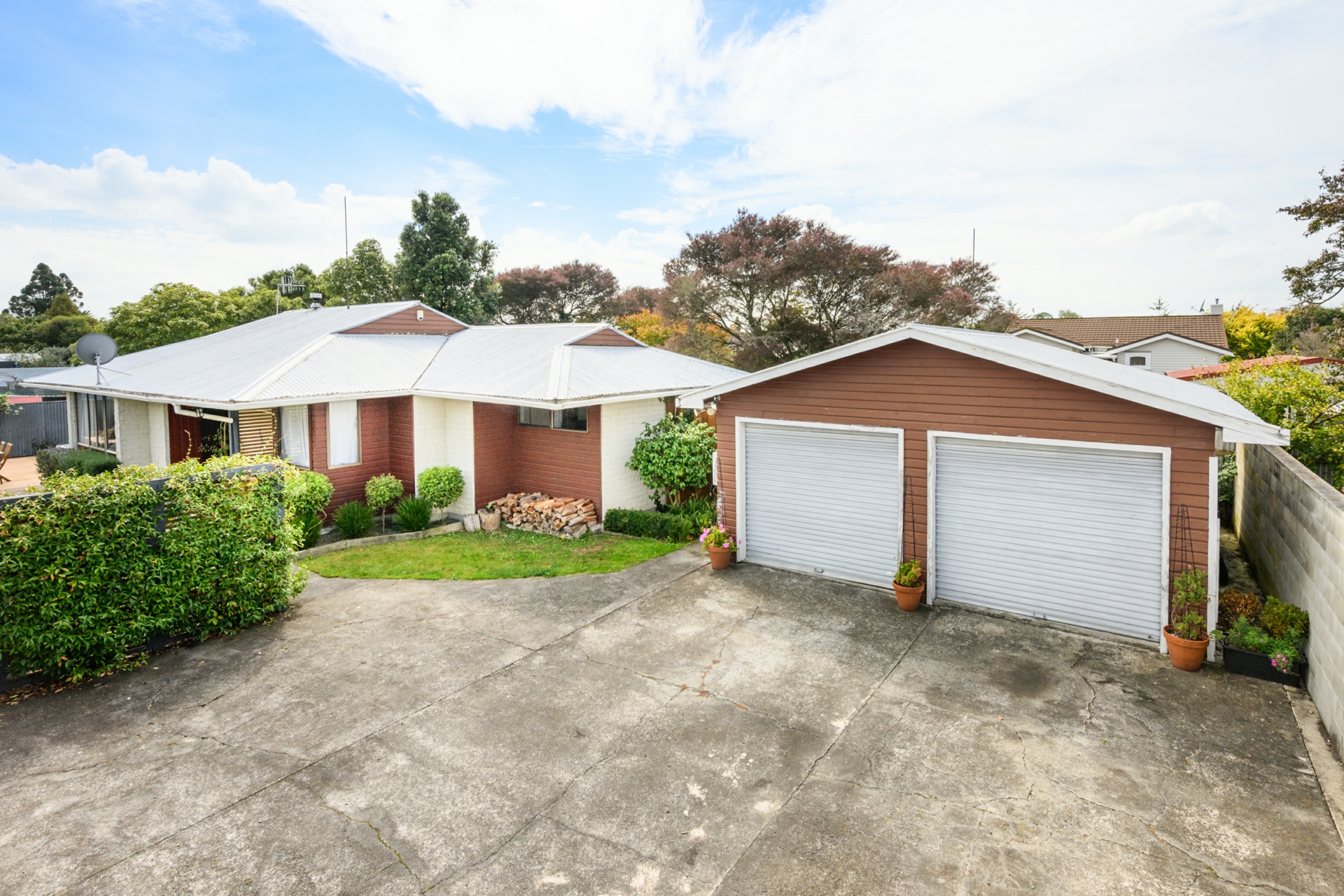 83 Shamrock Street, TAKARO
