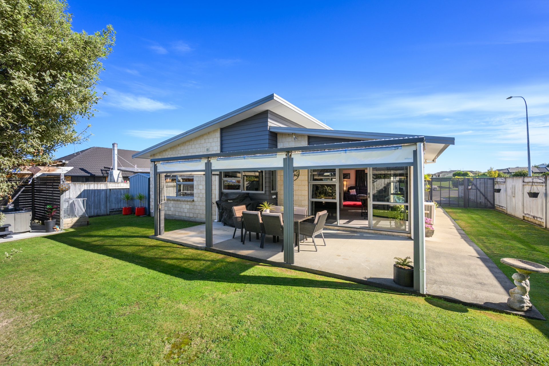 99 Schnell Drive, KELVIN GROVE