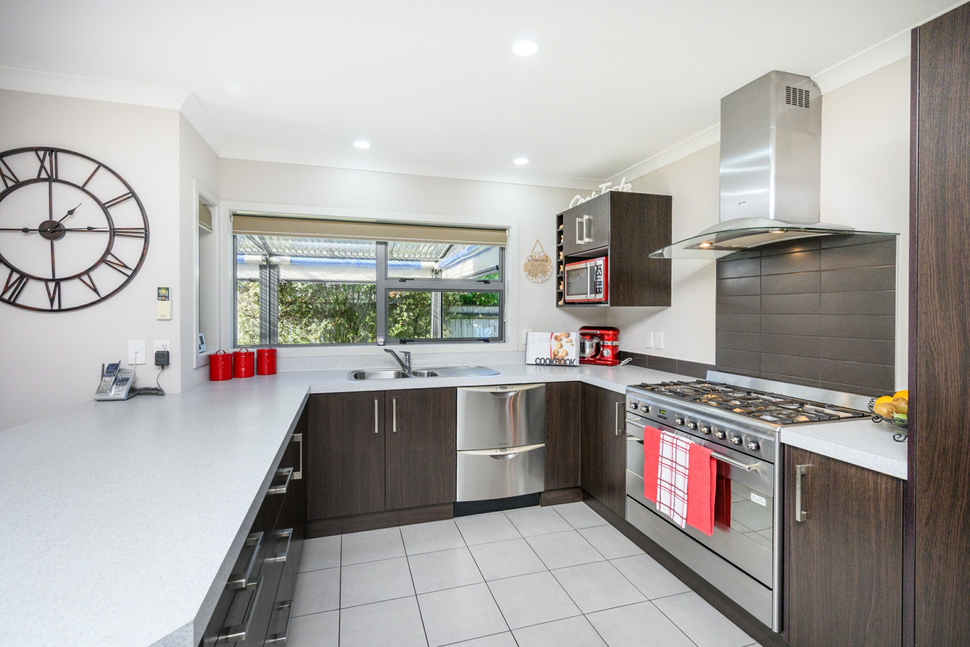 99 Schnell Drive, KELVIN GROVE