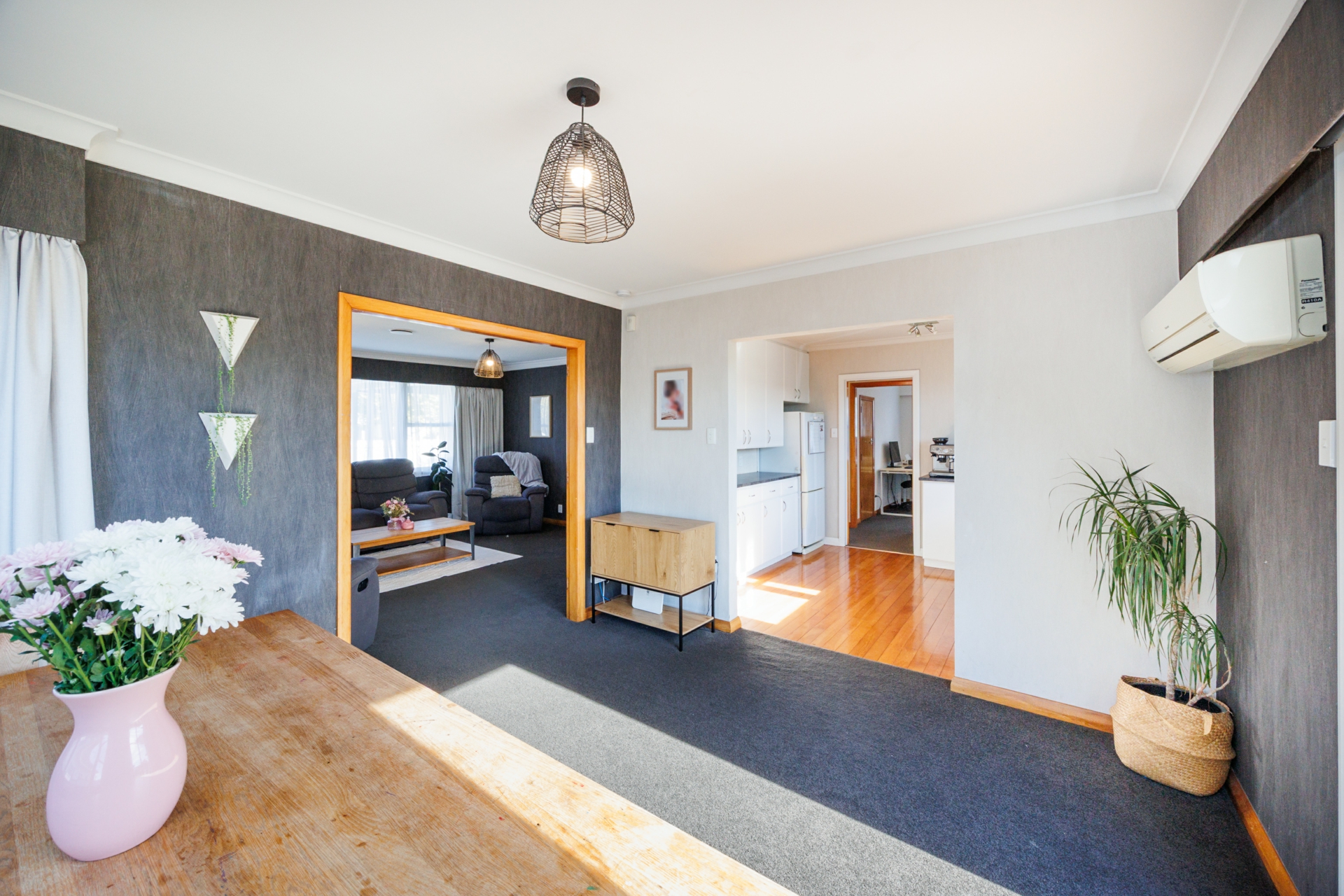 7 Liverpool Street, TAKARO