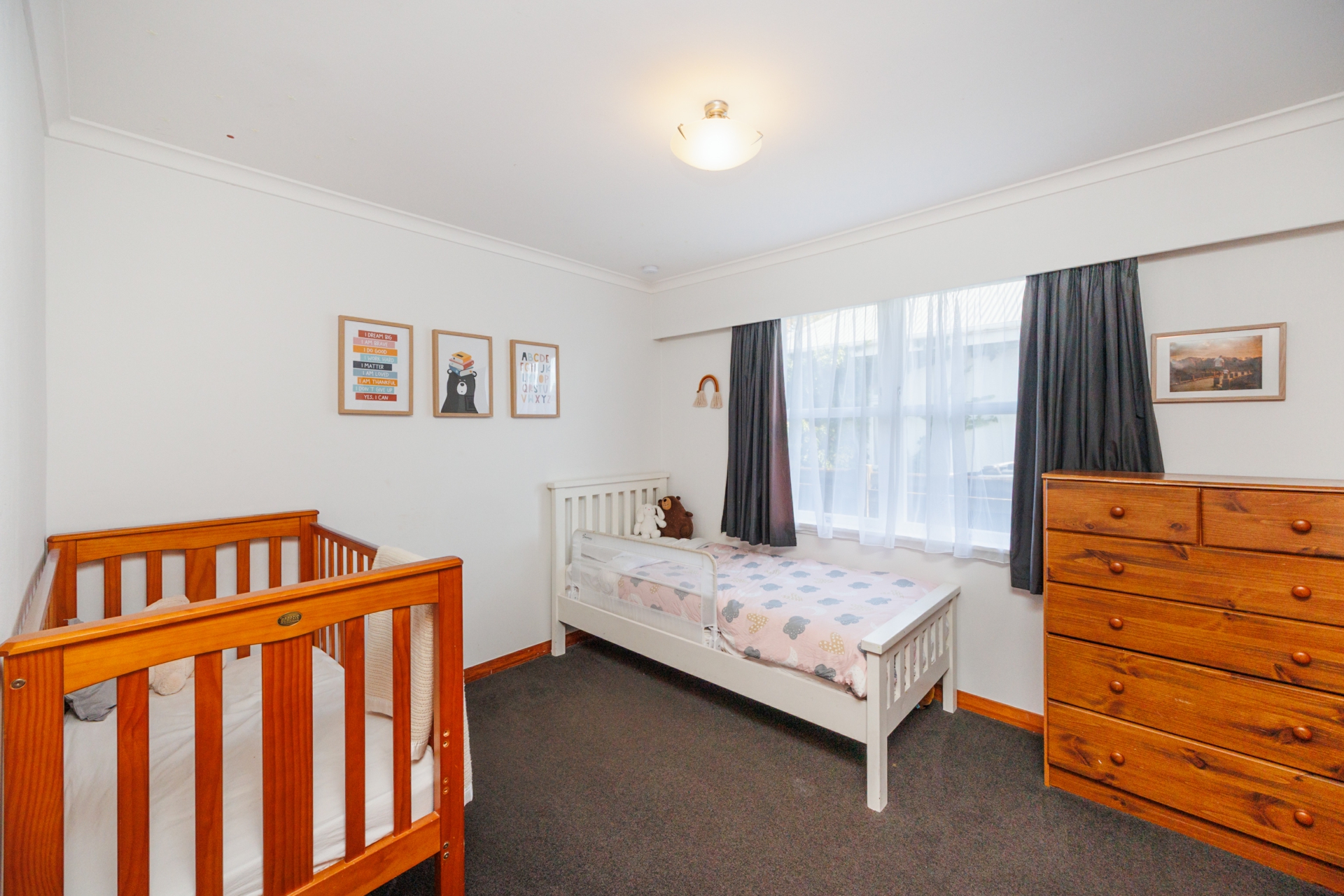 7 Liverpool Street, TAKARO