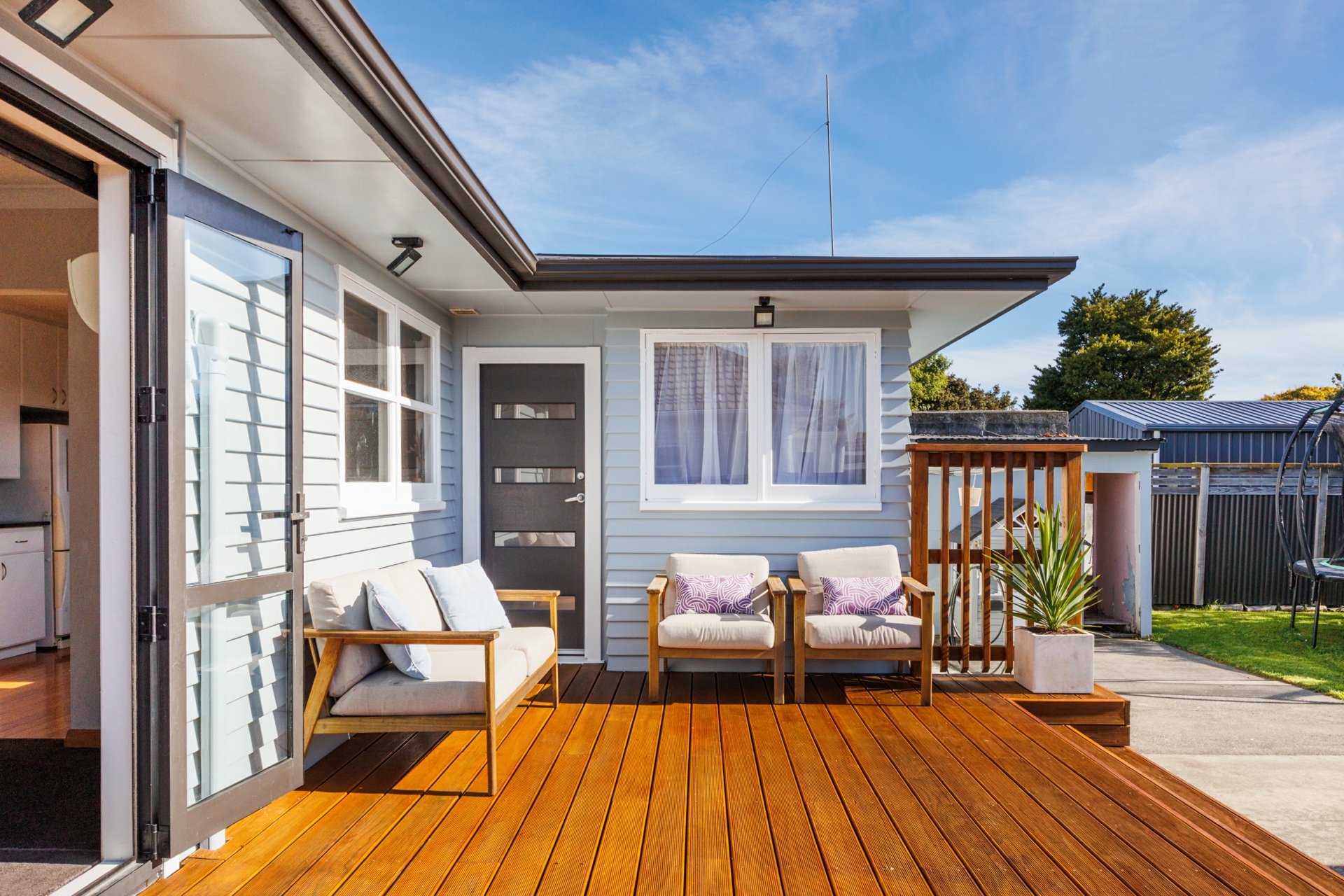 7 Liverpool Street, TAKARO