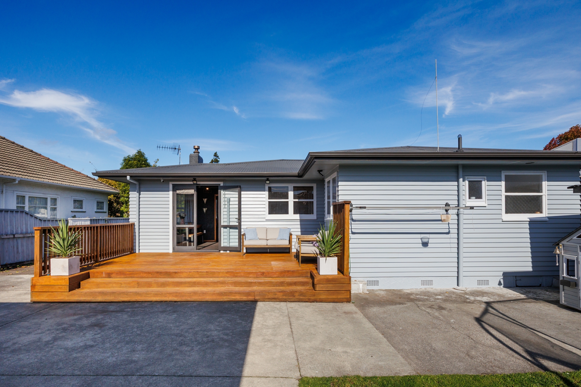 7 Liverpool Street, TAKARO
