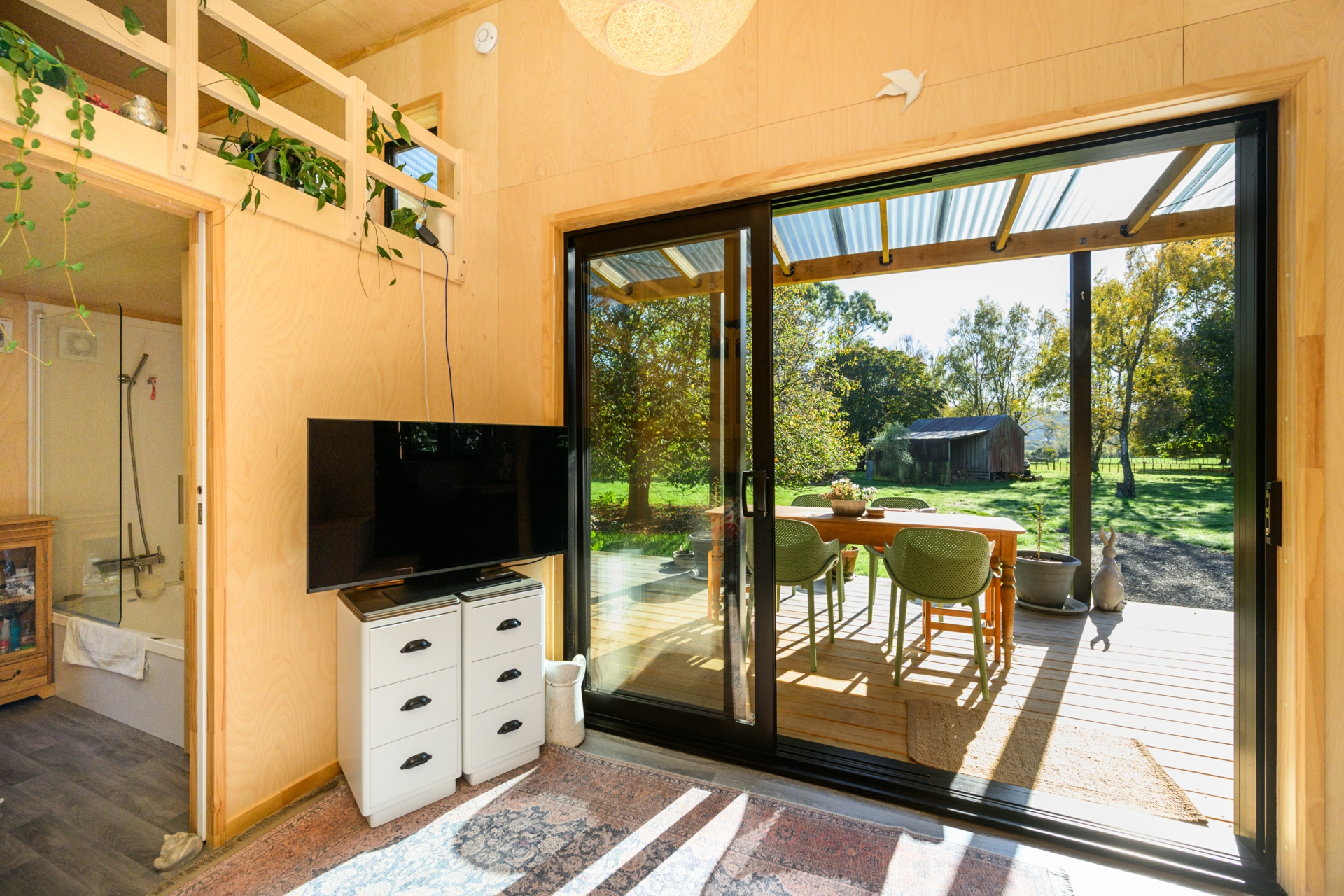 00 Napier Road, WHAKARONGO