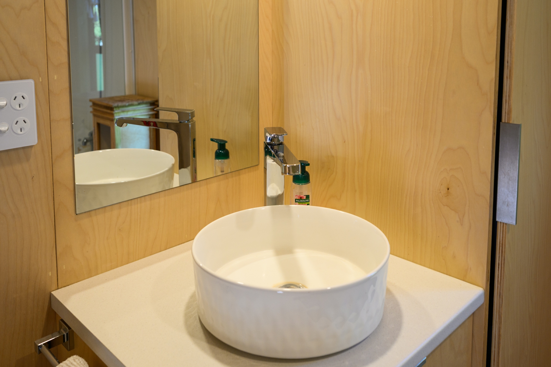 00 Napier Road, WHAKARONGO