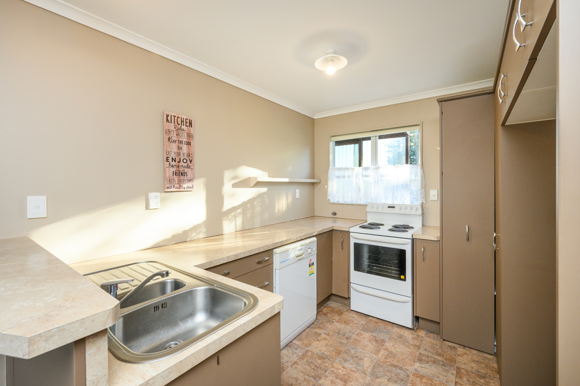 44 Kaimanawa Street, KELVIN GROVE
