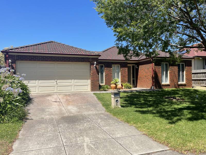 21 Lindsay Crescent, LYNBROOK