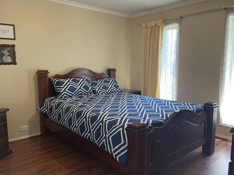 21 Lindsay Crescent, LYNBROOK