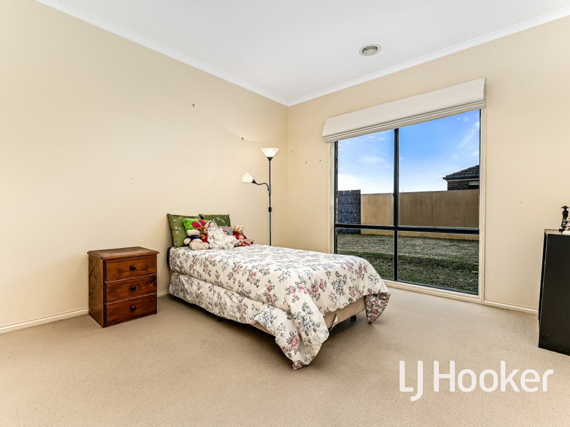 12 Park City Drive, LYNBROOK
