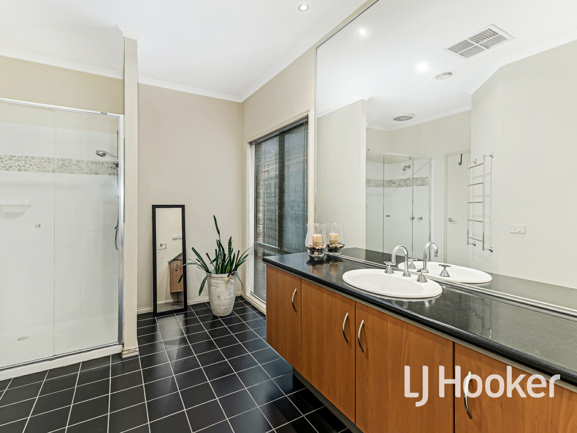 12 Park City Drive, LYNBROOK