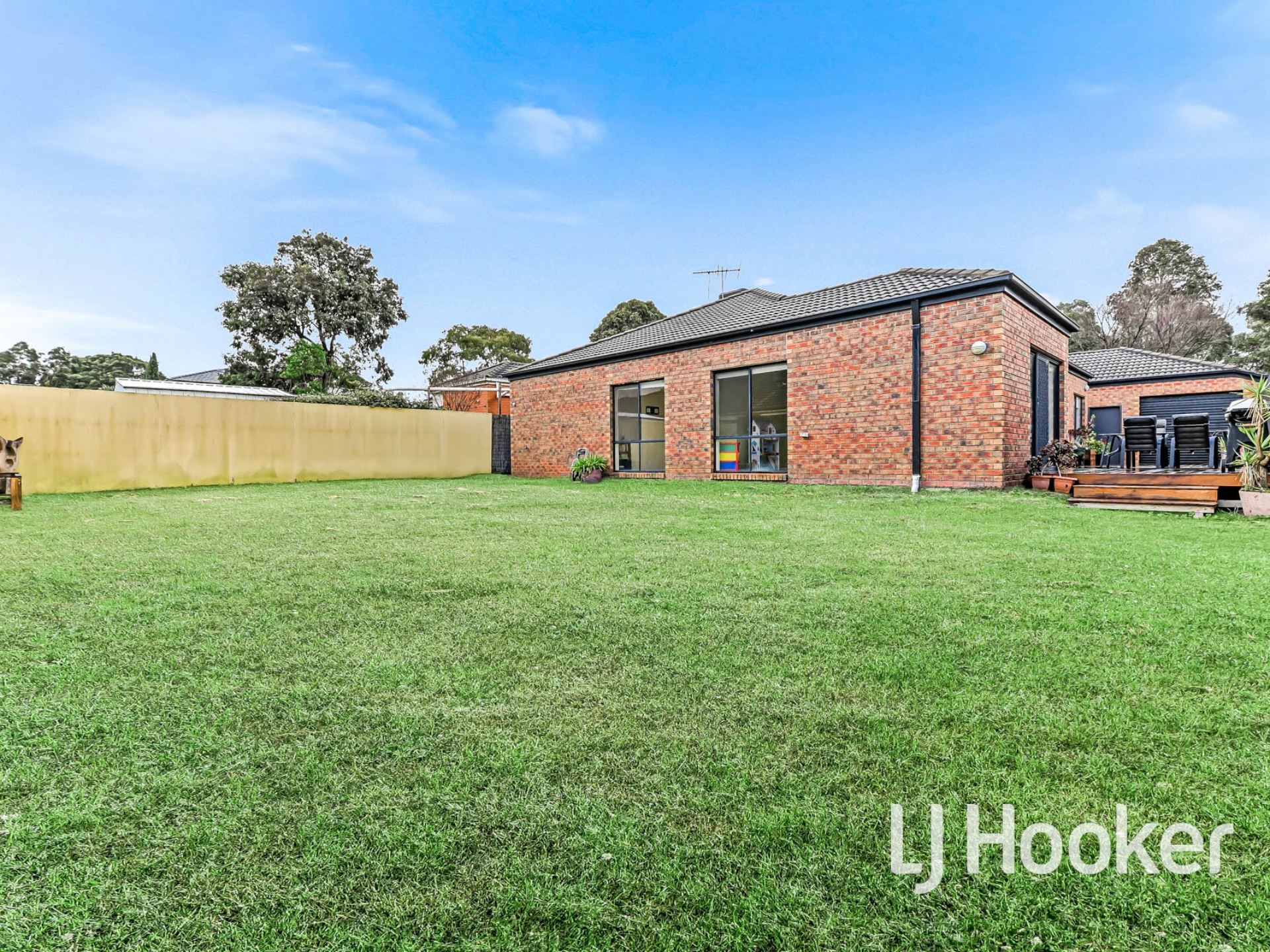 12 Park City Drive, LYNBROOK