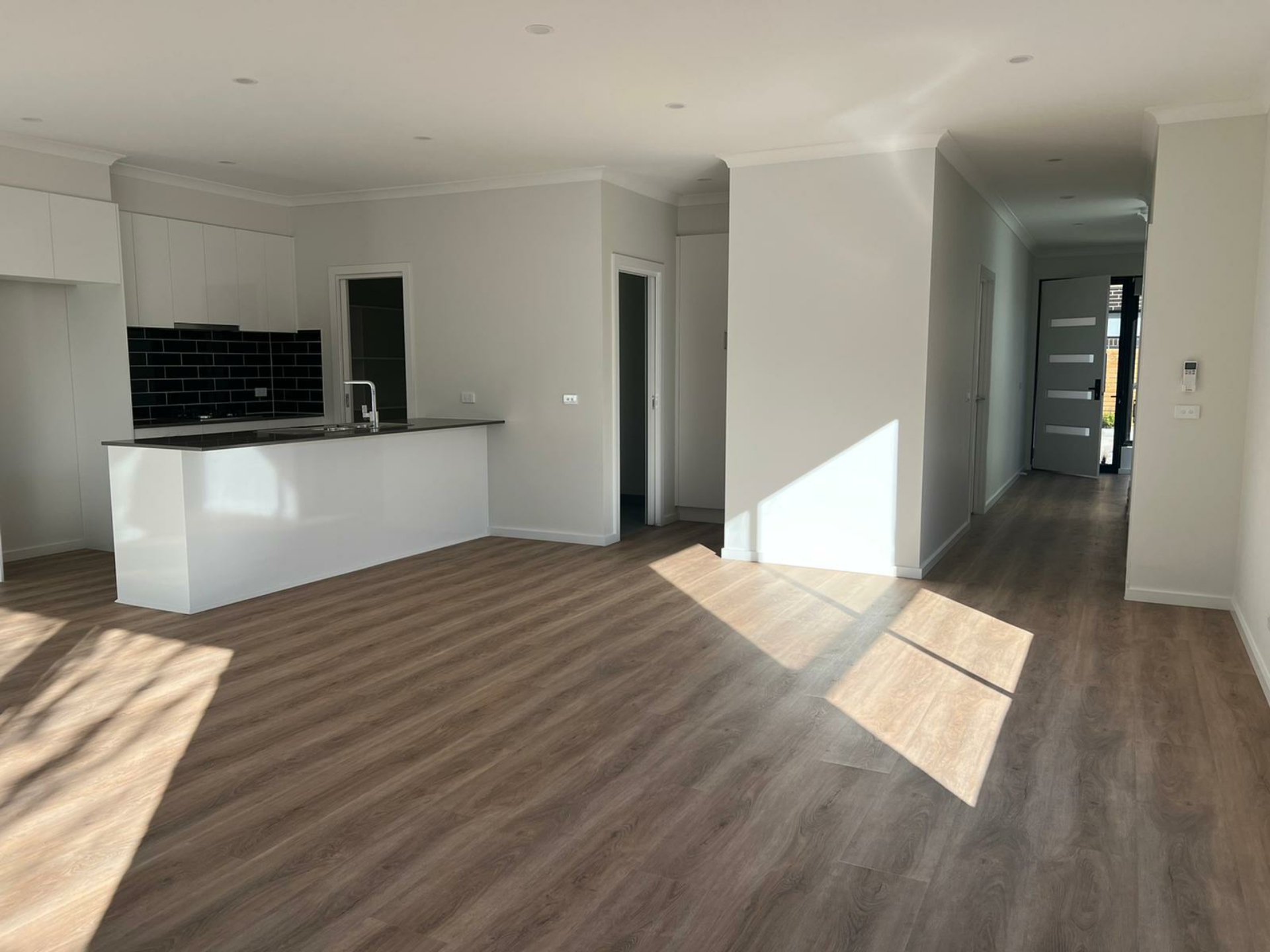 6/11 Young Street, HALLAM