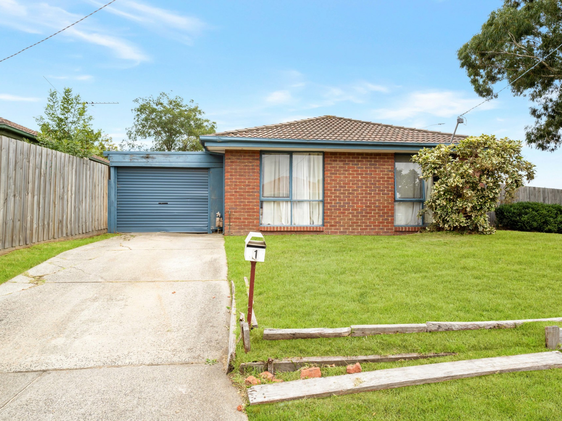1 Caroline Crescent, Cranbourne West