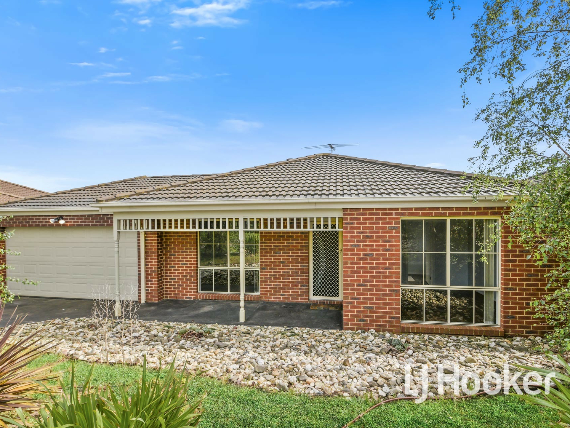 23 Central Road Hampton Park VIC