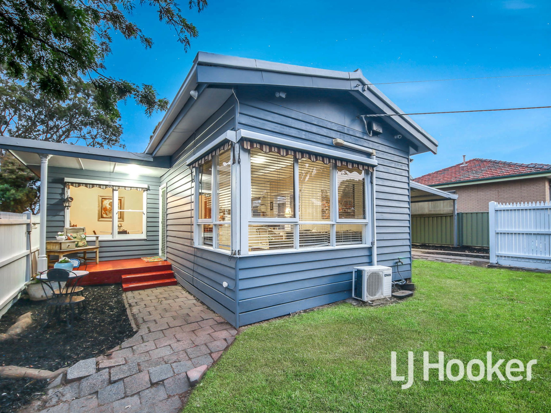 1/4 Bride Avenue Hampton Park VIC