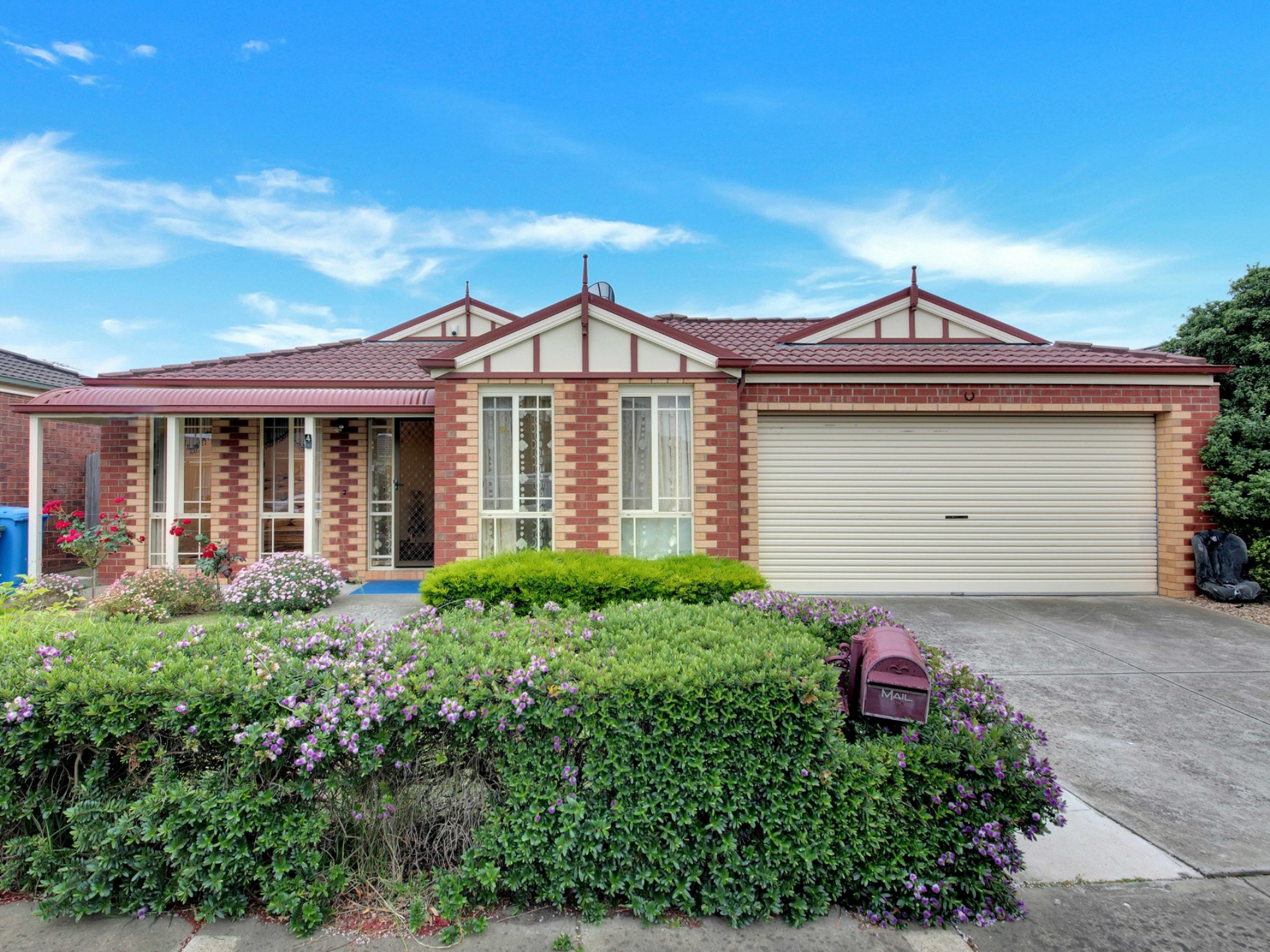 4 Fenton Place Narre Warren South VIC