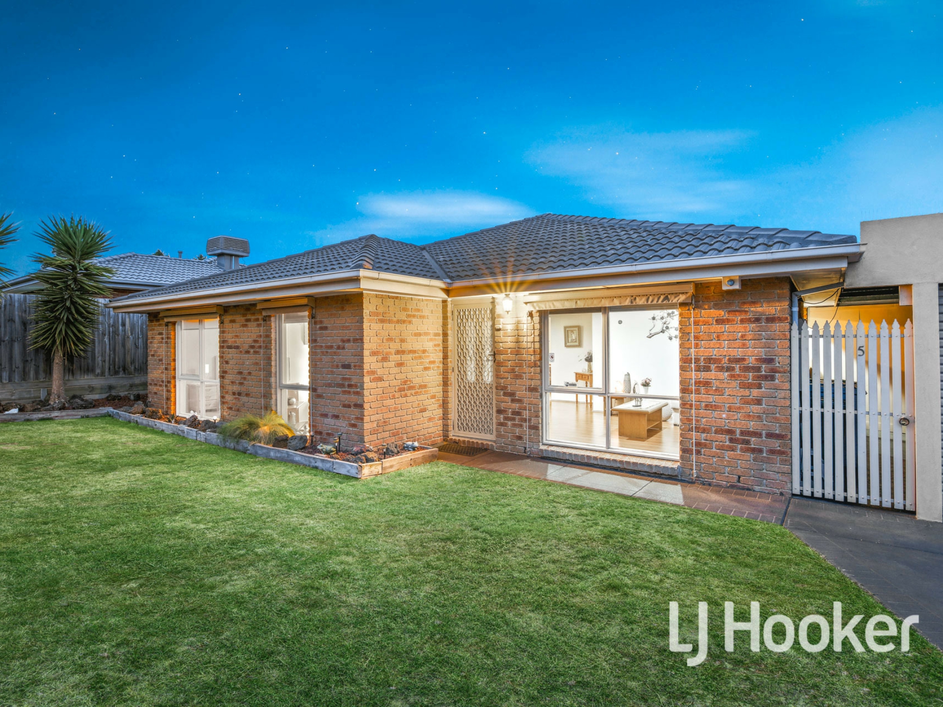 5 Chiswick Court Hampton Park VIC