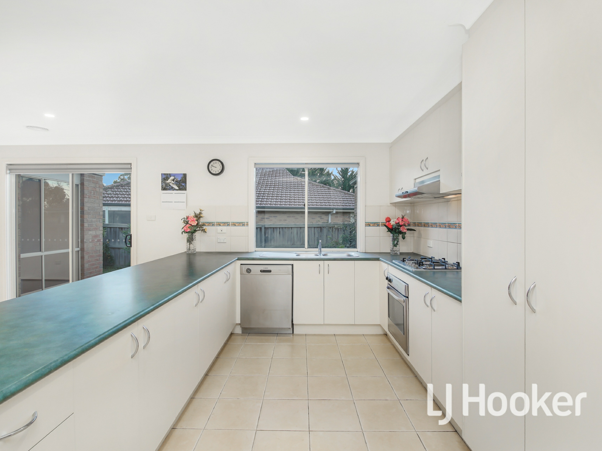 27 Kingston Avenue, NARRE WARREN SOUTH