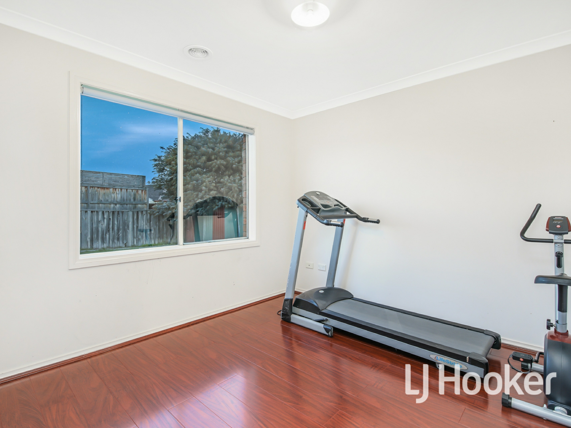 27 Kingston Avenue, NARRE WARREN SOUTH