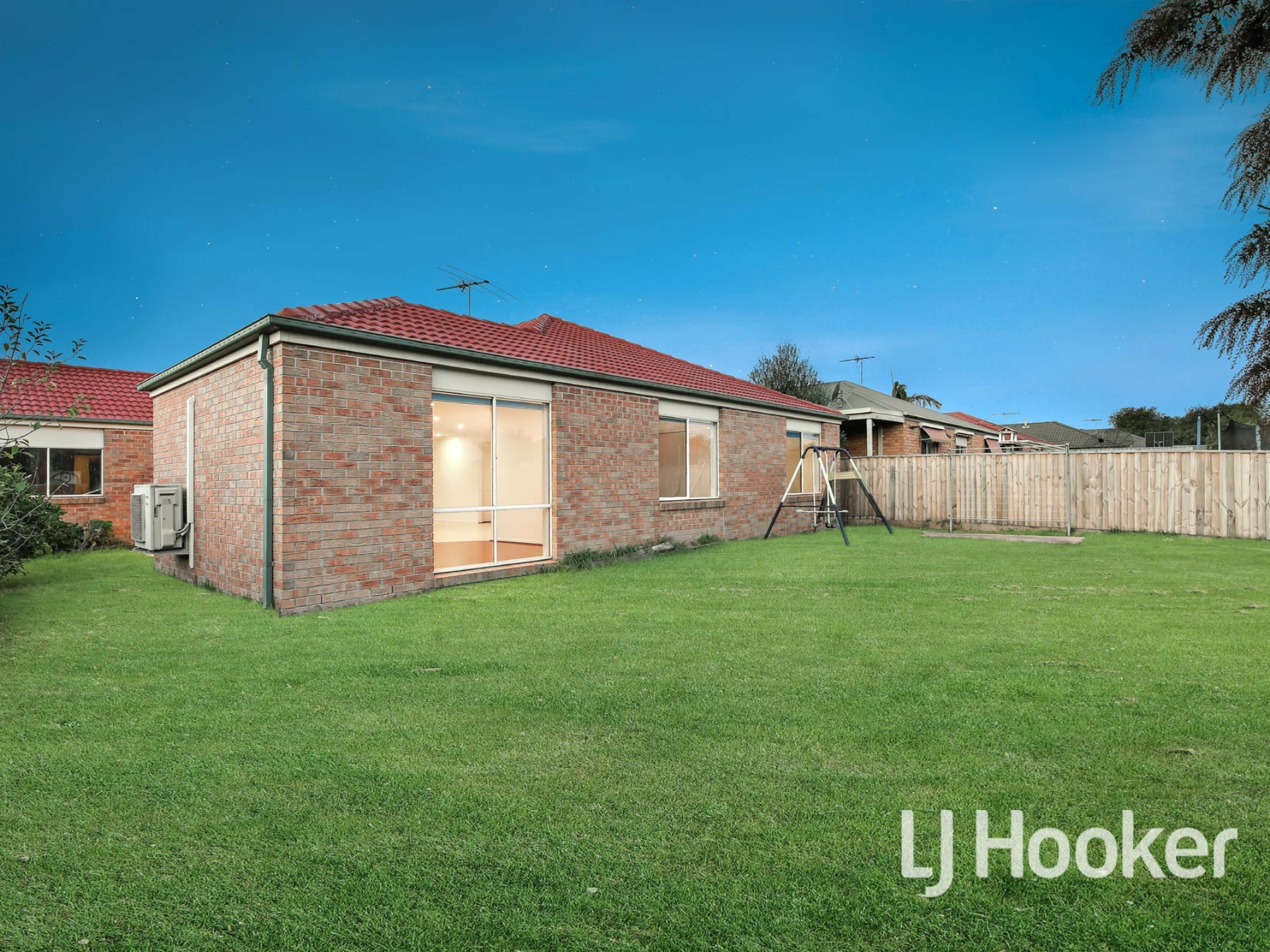 27 Kingston Avenue, NARRE WARREN SOUTH