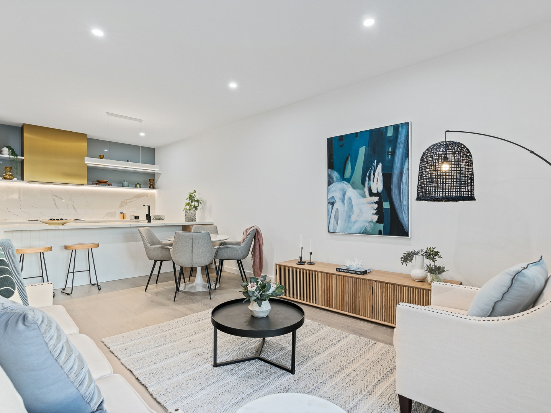 2/2 Montgomery Avenue, MOUNT WAVERLEY
