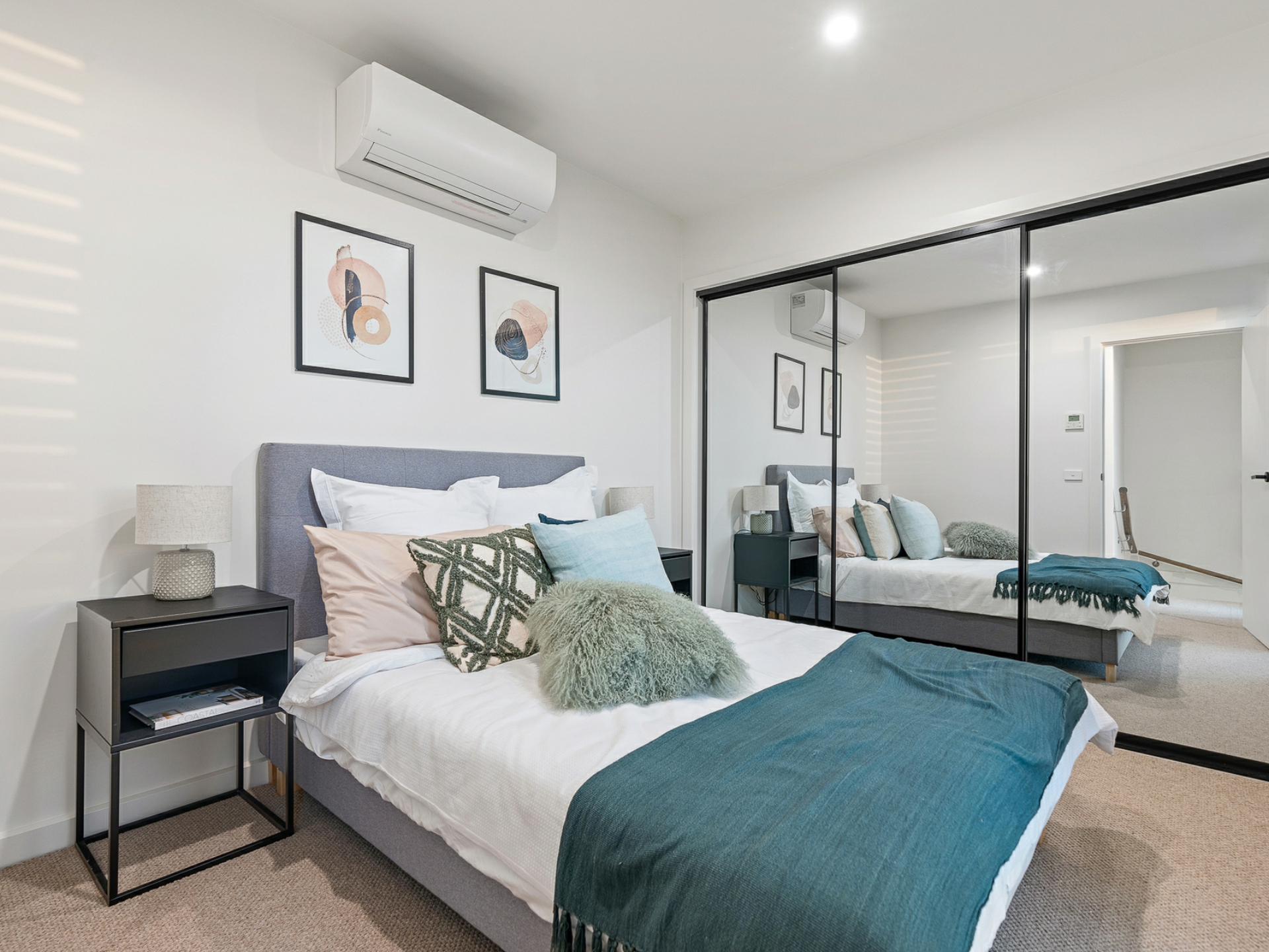 2/2 Montgomery Avenue, MOUNT WAVERLEY