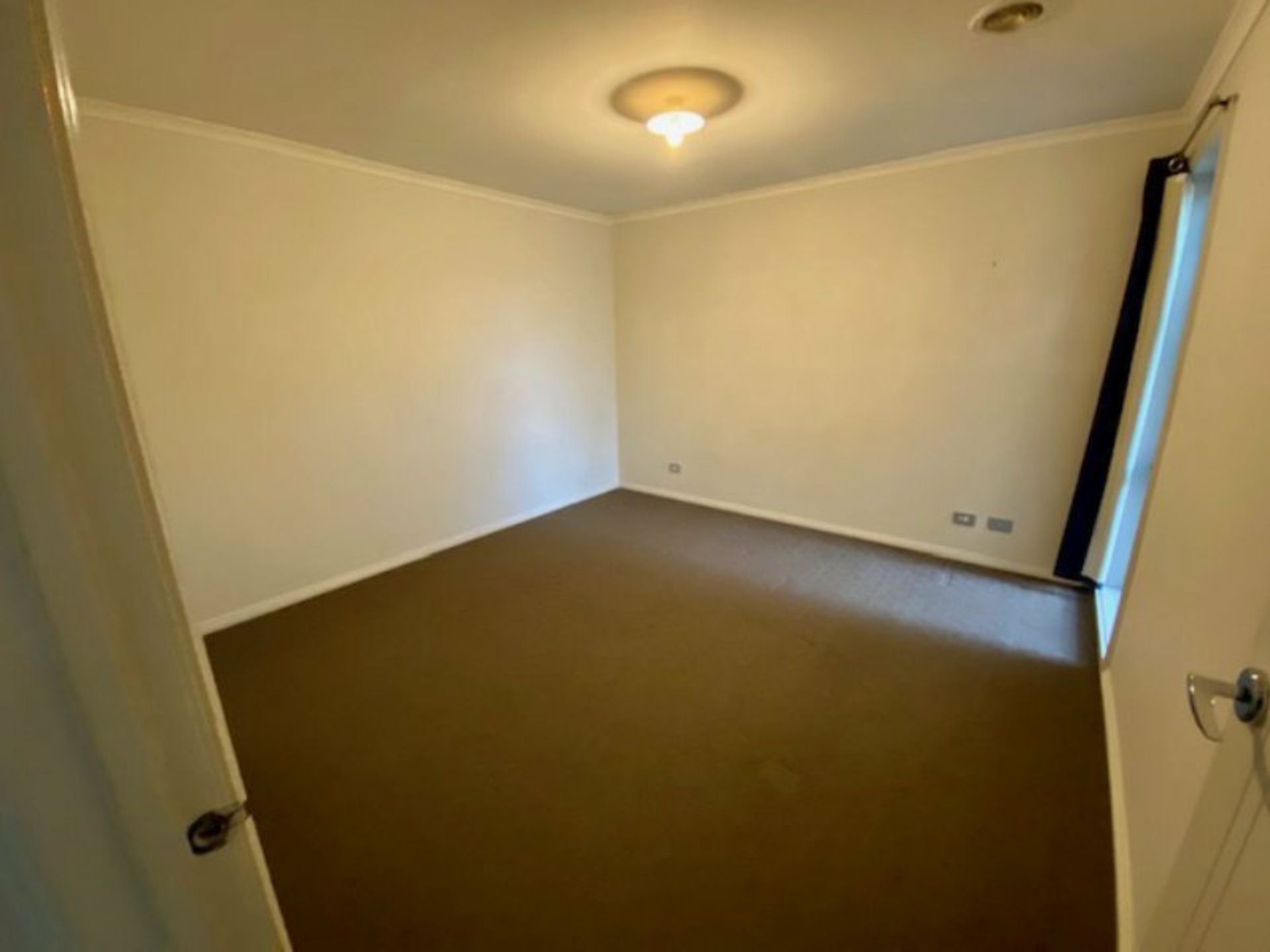 4/140 Camms Road, CRANBOURNE