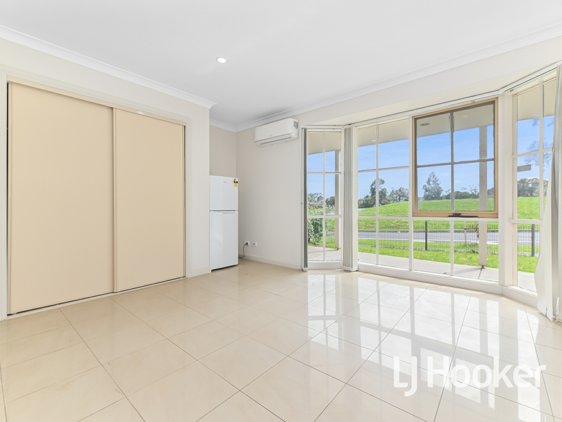 2 Springfield Drive, NARRE WARREN