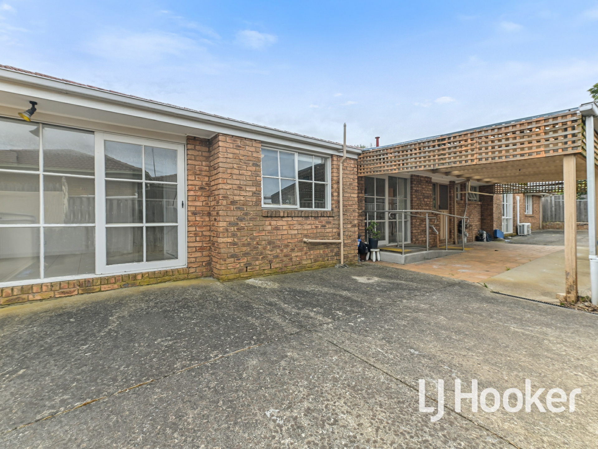 2 Springfield Drive, NARRE WARREN