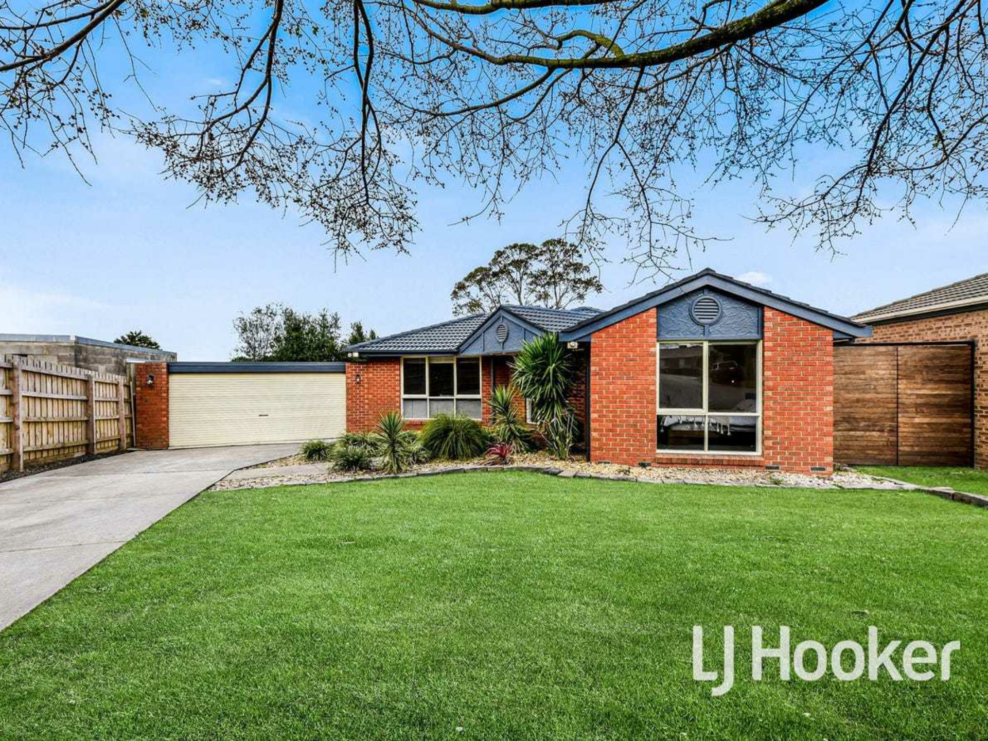 2 Ada Court, NARRE WARREN