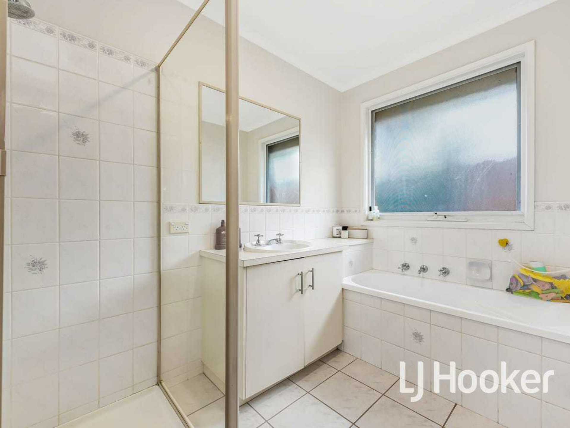 2 Ada Court, NARRE WARREN