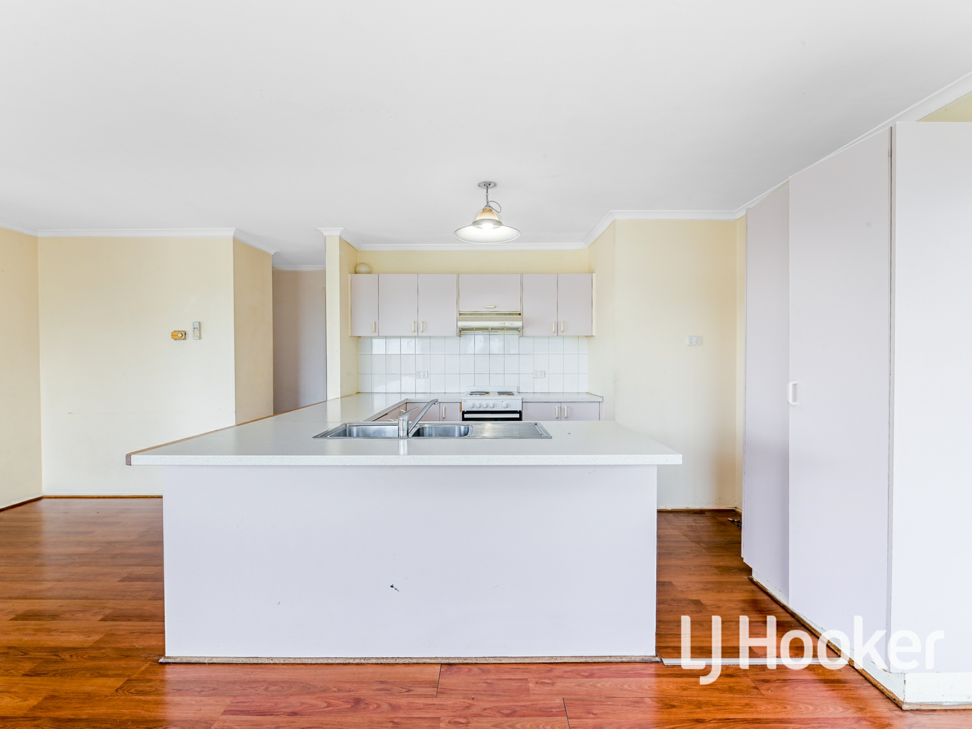 5 Springfield Crescent, HAMPTON PARK