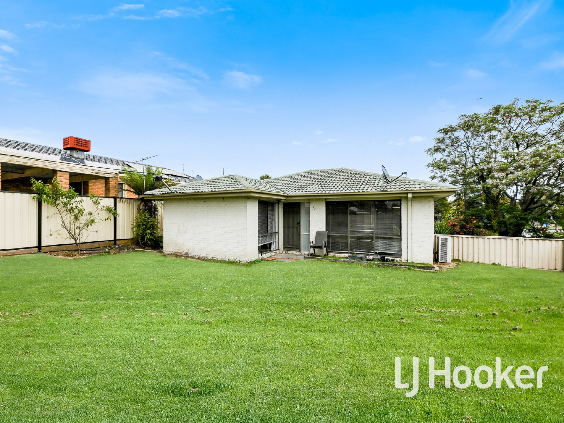 5 Springfield Crescent, HAMPTON PARK
