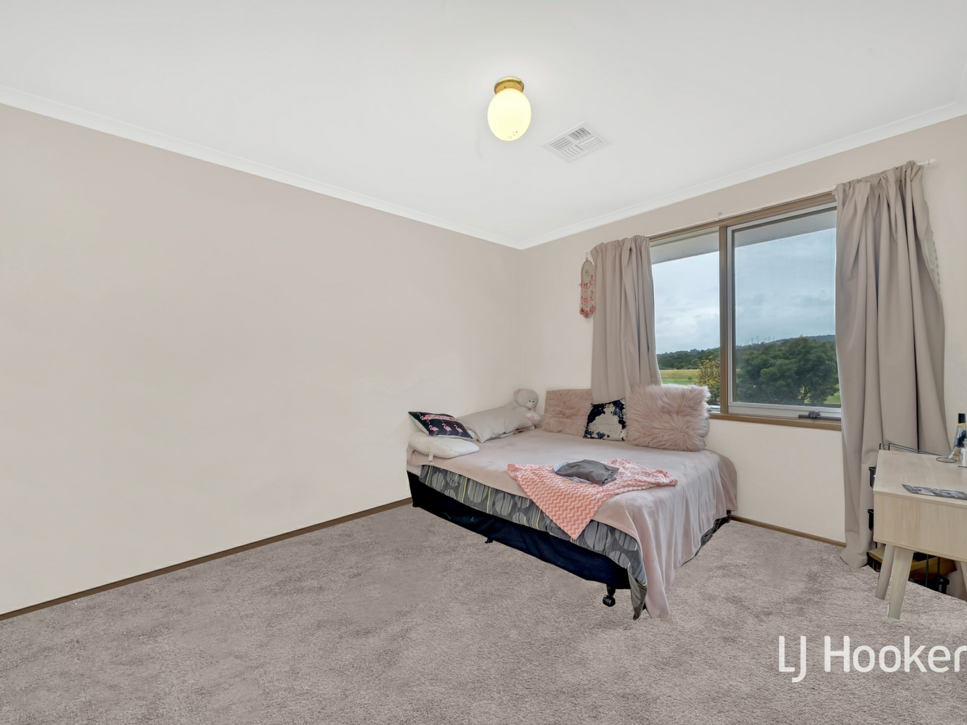 64-66 Kennington Park Drive, ENDEAVOUR HILLS