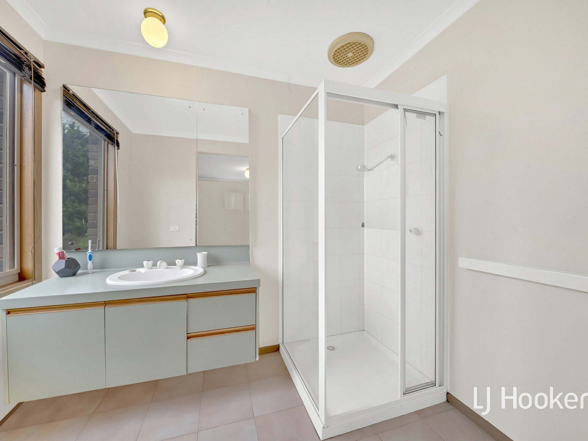 64-66 Kennington Park Drive, ENDEAVOUR HILLS