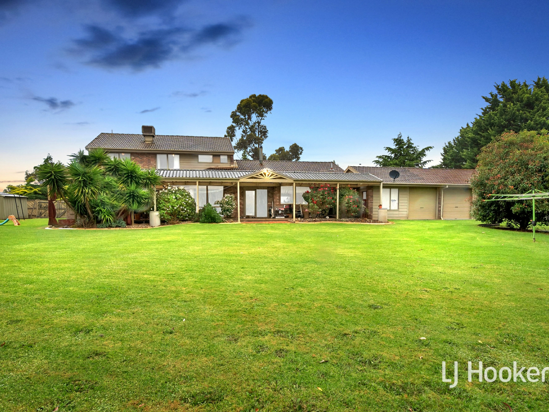 64-66 Kennington Park Drive, ENDEAVOUR HILLS