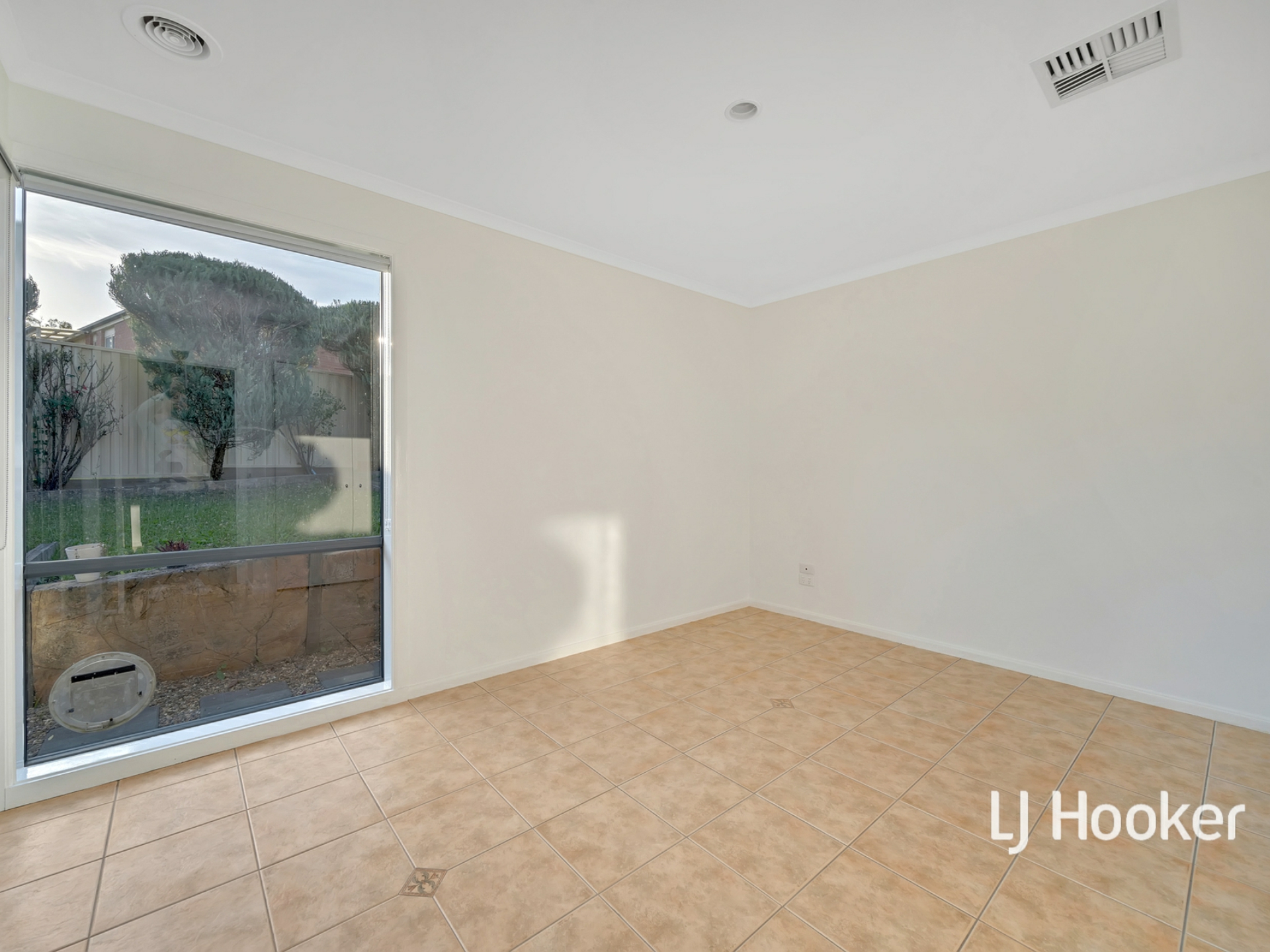 4 Imperia Close, NARRE WARREN SOUTH