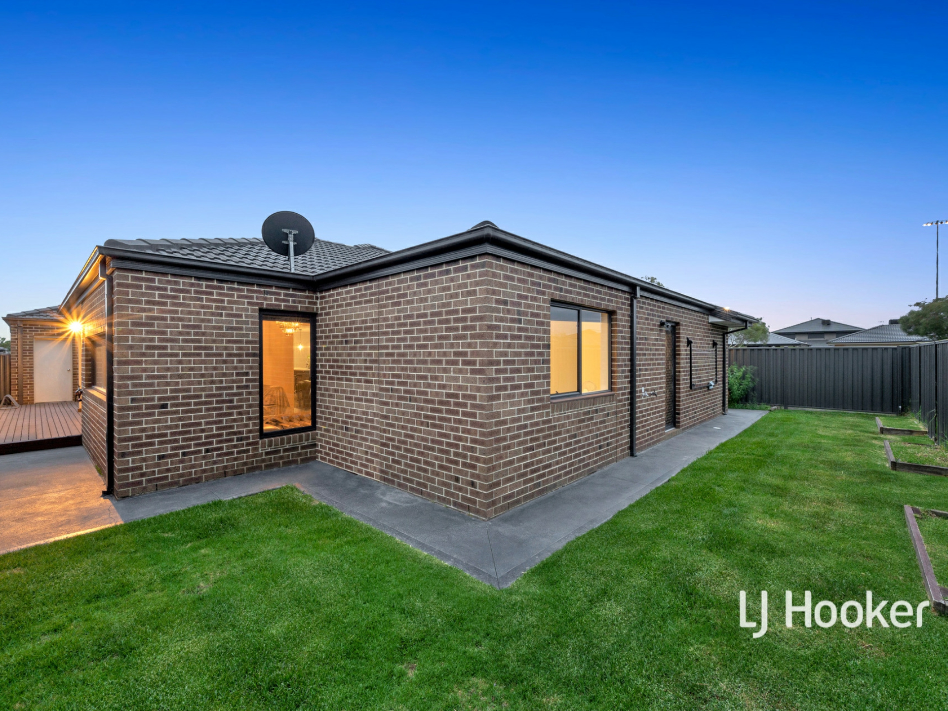 1 Zeus Avenue, CRANBOURNE WEST