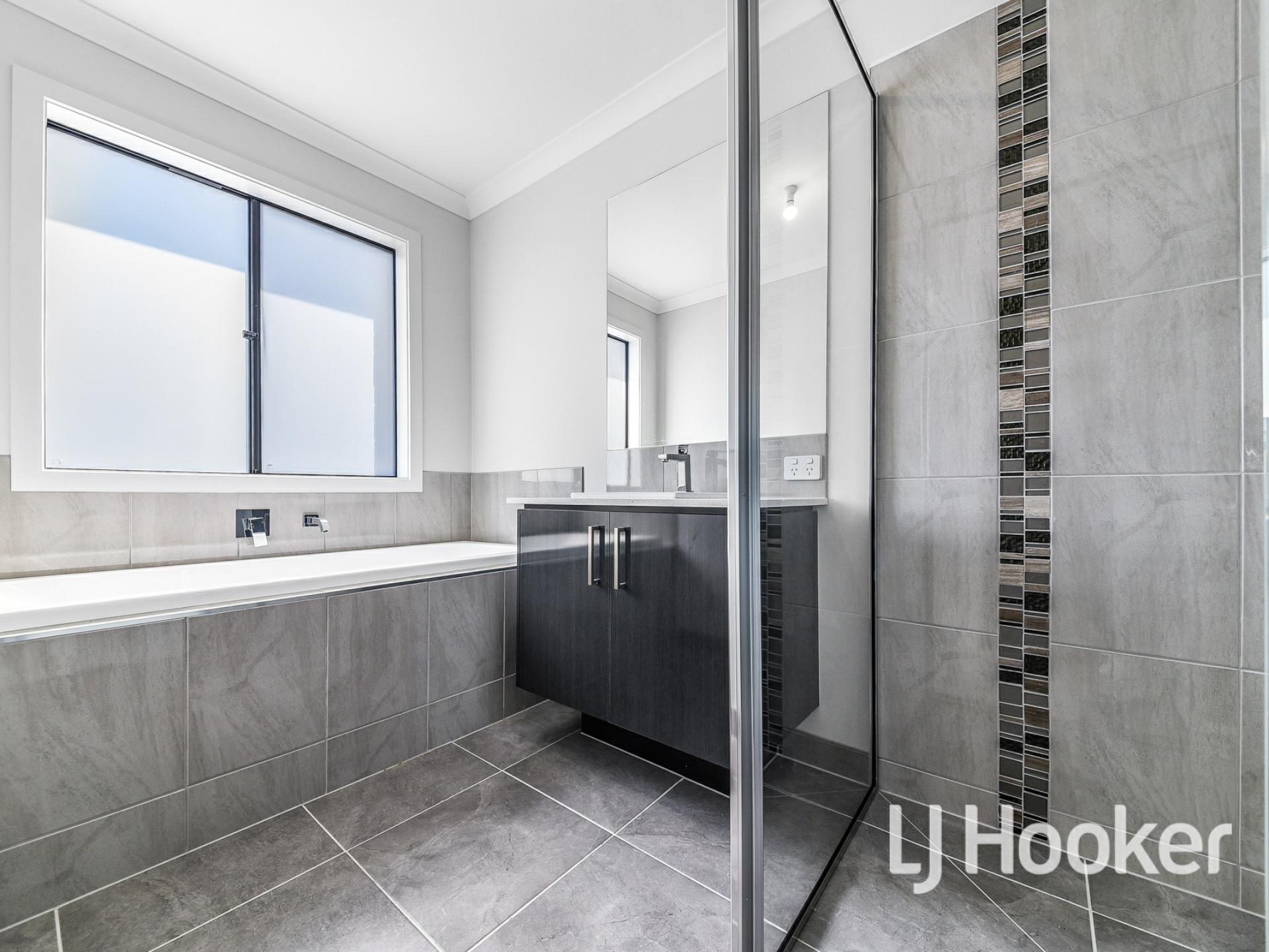 15 Candice Grove, CRANBOURNE
